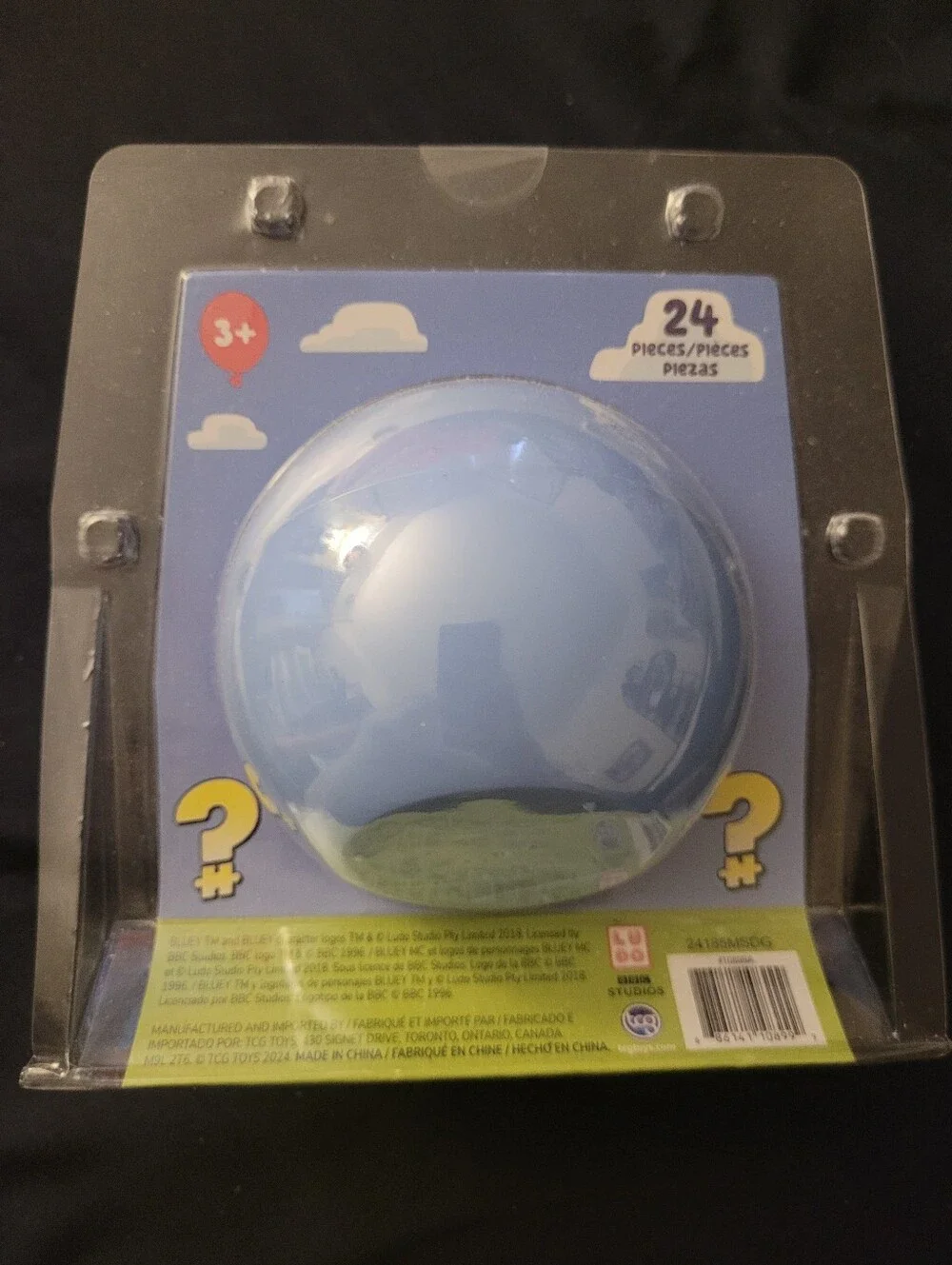 Bluey Mystery 24-Piece Puzzle Ball - Blue